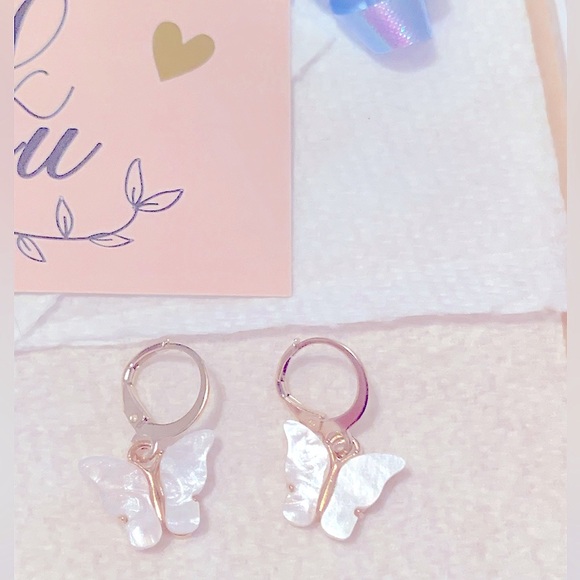 Gold White Butterfly Hoop Earrings Small Mother of Pearl NEW - Picture 1 of 10